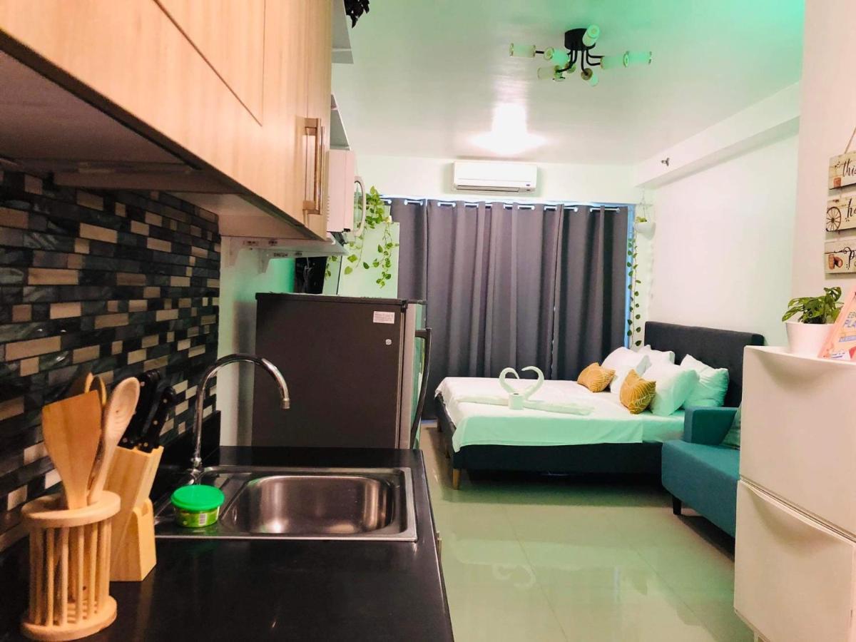Ebony'S Place At Shore Residences Manila Exterior photo