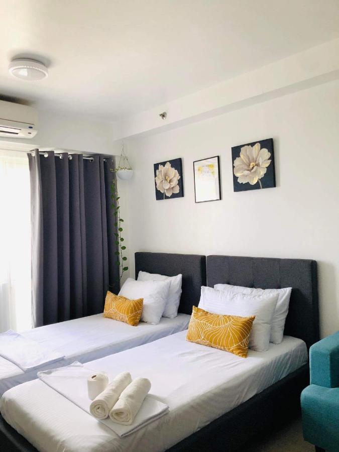 Ebony'S Place At Shore Residences Manila Exterior photo