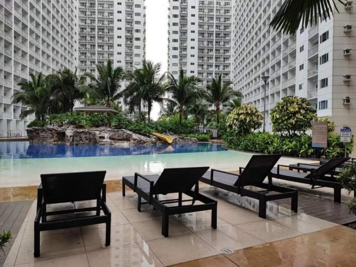 Ebony'S Place At Shore Residences Manila Exterior photo